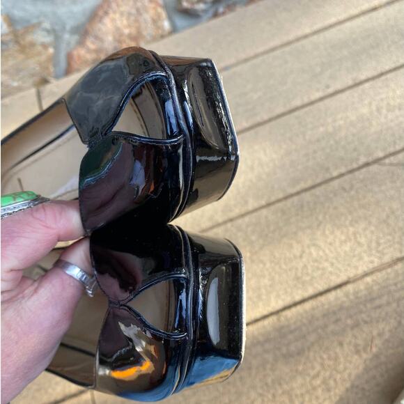 Tribute Pumps Yves Saint Laurent High Heels - Picture 9 of 13